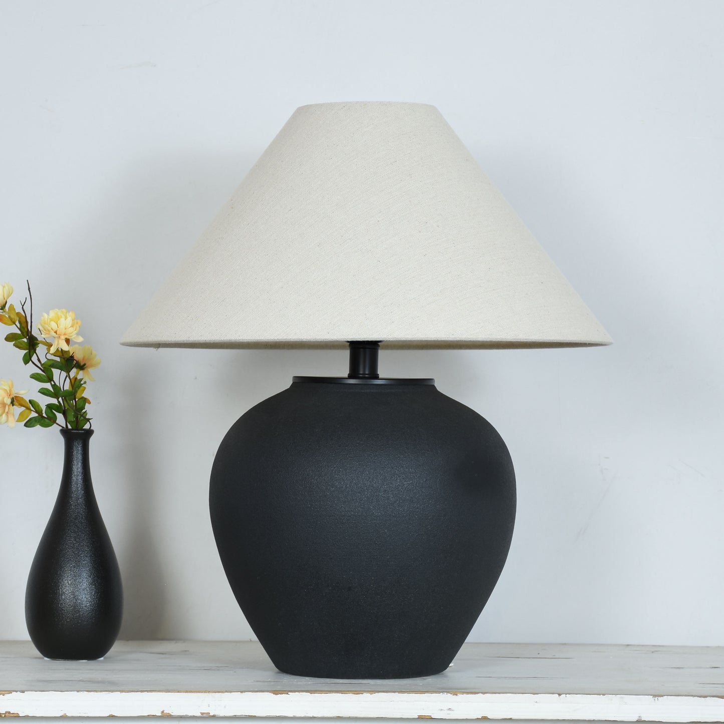 Noir Serenity Desk Lamp